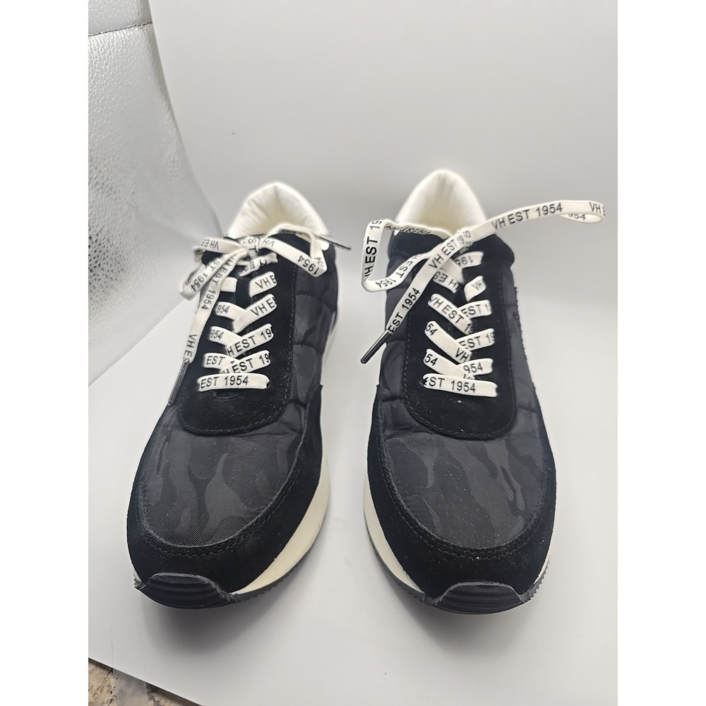 Vintage Havana Fierce 2 Sneakers. Size 9. New Condition‎